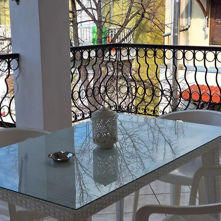 Apartment Souzana *