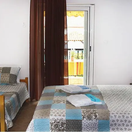 Souzana Apartament Nea Plagia